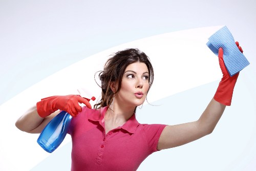 Closing a cleaning complaint after a fair and professional review